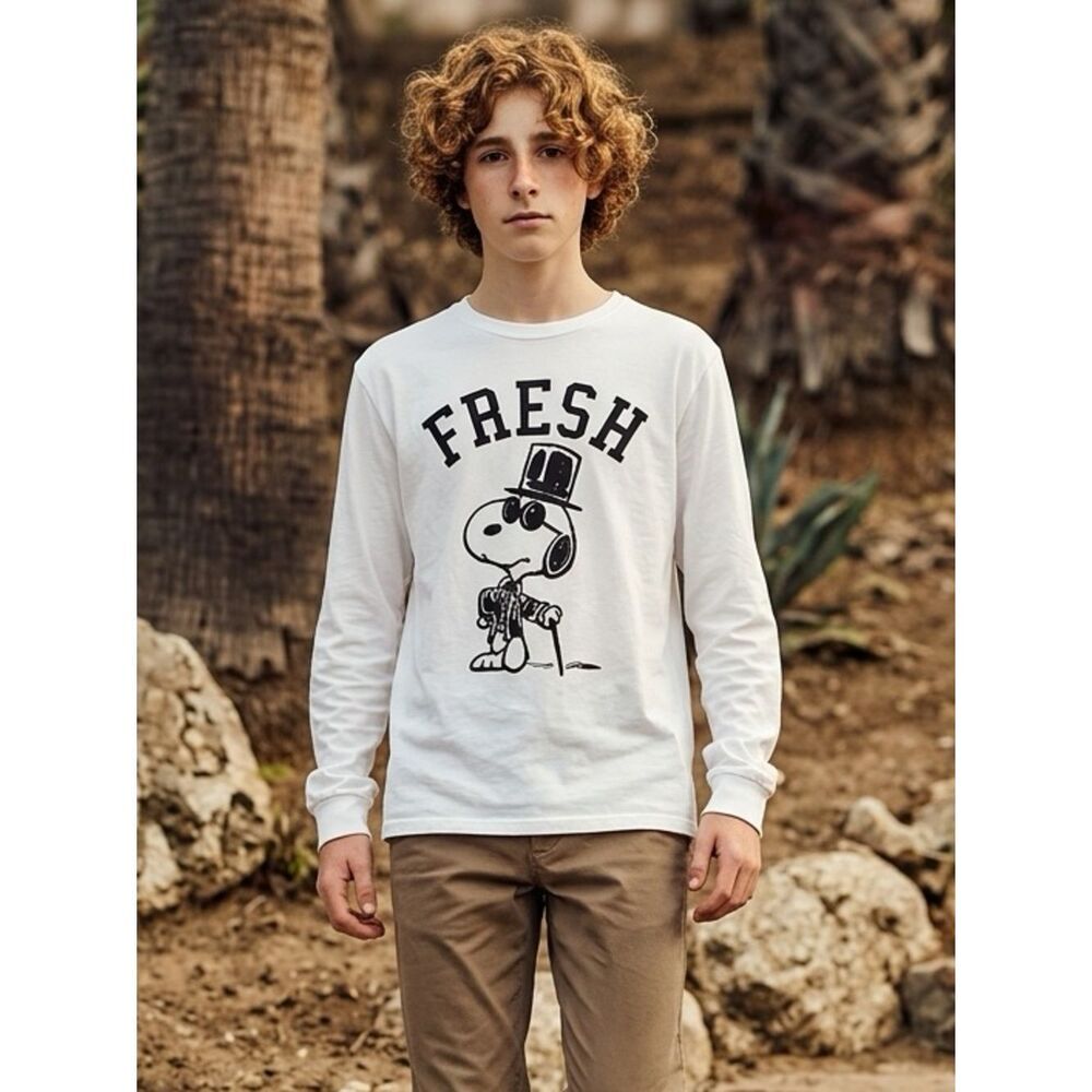 NWOT Peanuts Unisex White Long Sleeve Graphic Tee Shirt Snoopy - Size Medium